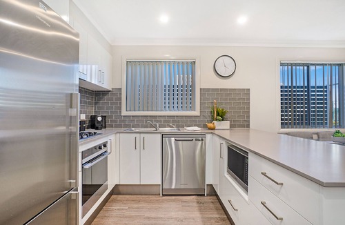 Birmingham Gardens Apartment | Newcastle Short Stay Apartments - Birmingham Garden Townhouses