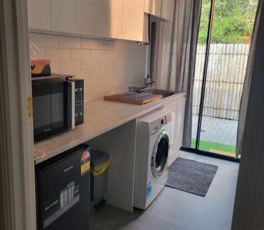 Marden House | Newly built Duplex type home - 4km to North Terrace Adelaide