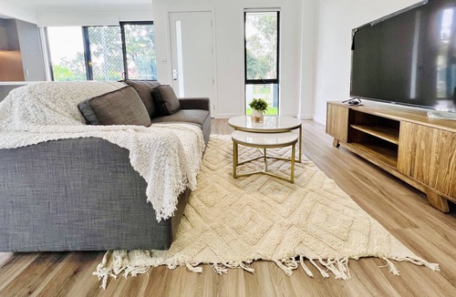 Austral House | Newly Built Modern 3 Br Home in Austral