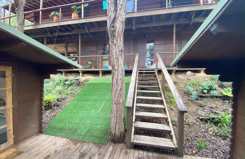 Glenbrook Cabin | nFamily twin cabin in quiet bush setting, 5 mins walk to shops, train and park