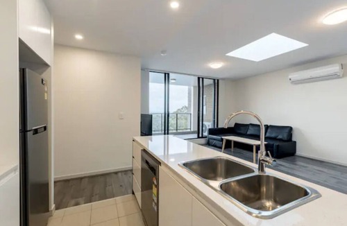Yagoona Apartment | Nice and Clean Apartment with Free Parking and Netflix