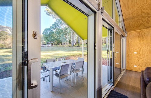 Porepunkah House | Nine Steps - private estate on 29 acres with stunning views of Mount Buffalo