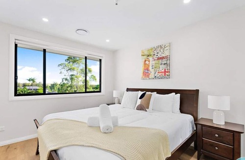 Leppington House | NLEP014 · Aircabin | Leppington | Lovely Comfy | 4 Bed House