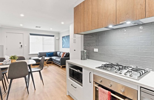 Payneham South Condo | No stairs, Payneham South cosy 2BR unit 4. Linen hire inc. + Aircon throughout!