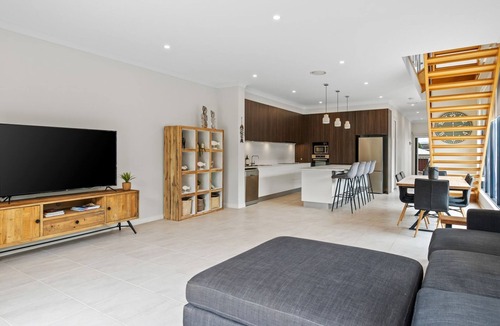The Entrance North House | North Entrance Holiday Home