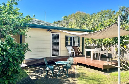North Haven House | North Haven Sea Breeze - walk to beach and breakwall