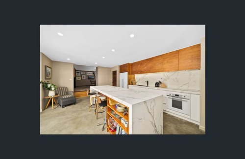 North Hobart House | North Hobart Luxury Holiday House
