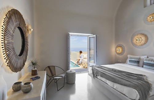 Pyrgos Hotel | North Santorini A Luxury Spa Hotel