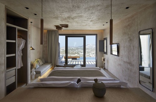 Pyrgos Hotel | North Santorini A Luxury Spa Hotel