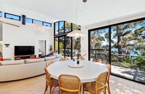 Long Beach House | Northcove Road Clifftop Living