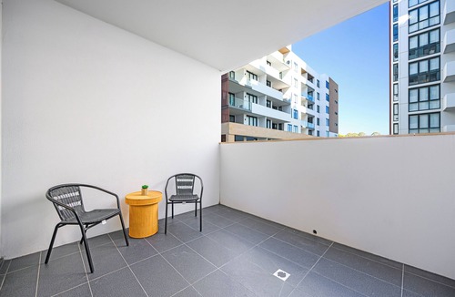 Bella Vista Apartment | Norwest/Pendle Hill Modern 2Br Apt near Coles