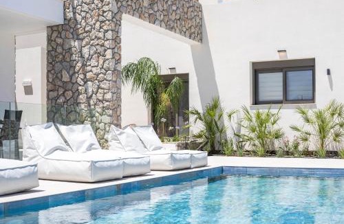 Petaloudes Apartment | Nostos Luxury Apartments