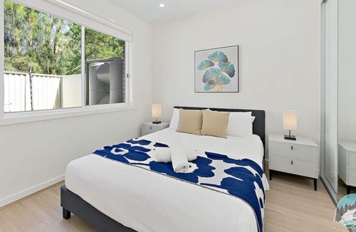 Schofields House | NSCH002-3 · Aircabin｜Schofield｜Lovly Comfy｜4 Bed House Parking