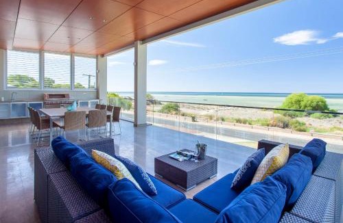 Dunsborough House | Number 10 I Private Properties