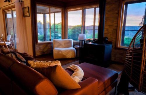 Dargan House | Nunyara - Mountain Views, Rural, Kangaroos, Birds