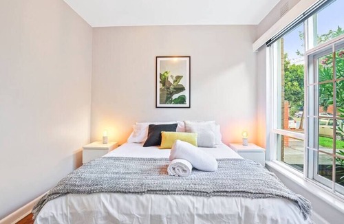 St Kilda West Apartment | Oasis By the Beach, Cute 1 Bedder@St kilda+Parking