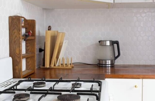 Boondall House | Oasis Suite- close to airport (sleep 5 people)