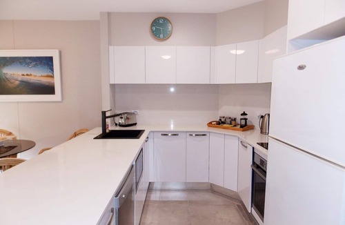 Cronulla Apartment | Ocean View, Lift Access 502 Opposite North Cronulla Beach