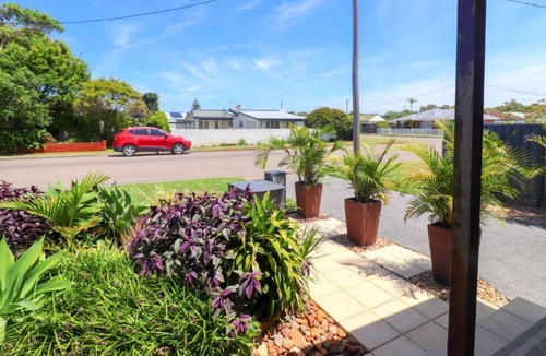 Blacksmiths House | Ocean Bliss at Blacksmiths-Short walk to the beach