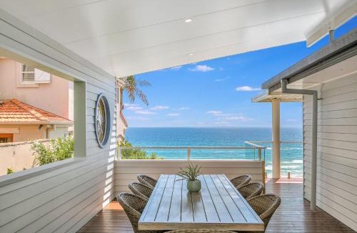Currumbin House | Ocean Blue on Currumbin Hill