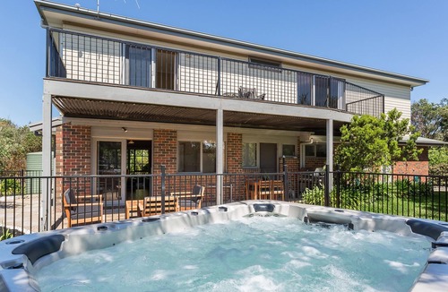 St. Andrews Beach House | Ocean Breeze Retreat @St Andrews - Private location and 700m to the beach.
