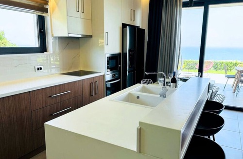 Kolymbari Villa | Ocean Crest Villa 10PL 4BD 3BA. 3min to beach