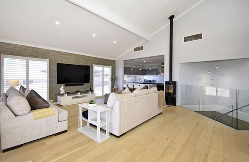 Yanchep House | Ocean Oasis home @ the beach with views and pool