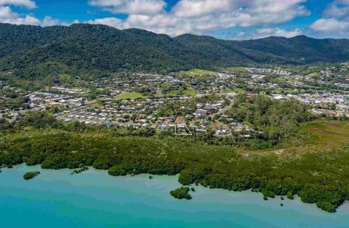 Cannonvale House | Ocean's Edge