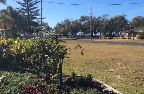 Woodgate Apartment | Ocean View Ground floor Apartment across from pristine beach