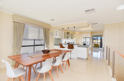 Moana House | Ocean View Moana - Sumptuous Esplanade Home with Stunning Sea Views - Perfect for Entertaining