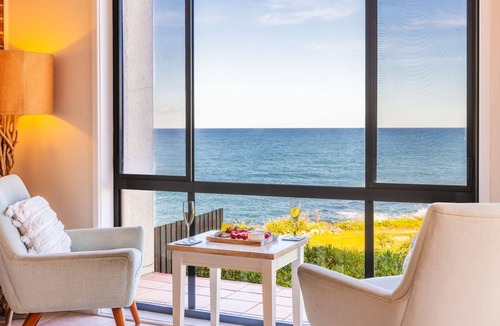 Fishermans Bay House | Ocean Views, 4 Ocean Street - Absolute Waterfront Retreat at Fishermans Bay