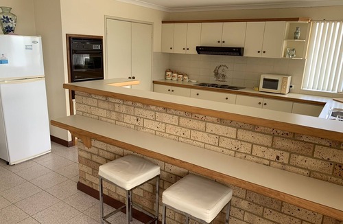 Safety Bay House | Ocean Vista Beach Stay- Amazing Ocean views- 2 minute walk to beach