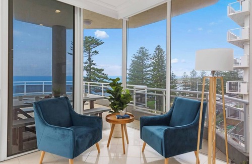 Wollongong CBD Apartment | Ocean Vista Escape A Lofty Beachfront Penthouse