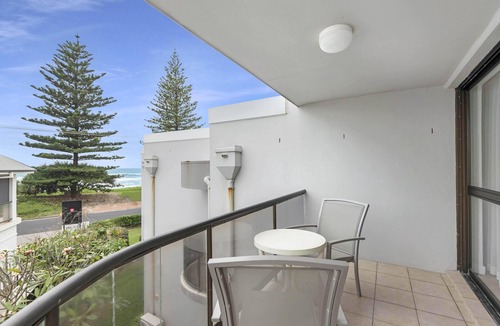 North Creek House | Ocean Waves - Townhouse across from the beach