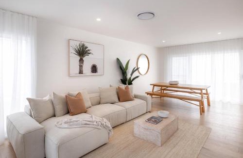 Anna Bay Villa | Olas Villa 1 - Plunge Pool & Walk to Beach