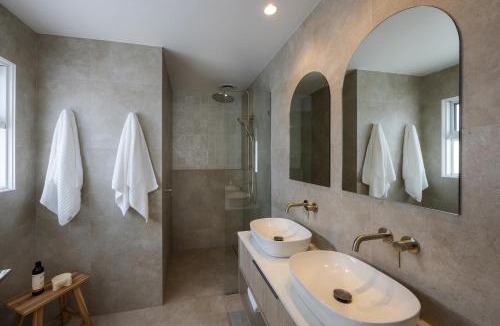 Anna Bay Villa | Olas Villa 1 - Plunge Pool & Walk to Beach