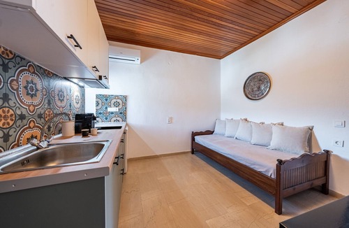 Sivota Apartment | Old Manor House 3 Apartment with Sea View, Wi-Fi and Air Conditioning