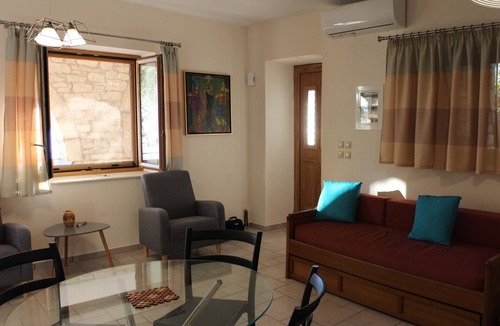 Diasella House | Olive Stonehouse Orestis