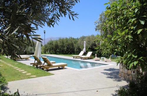 Korfalonas Apartment | Olive View