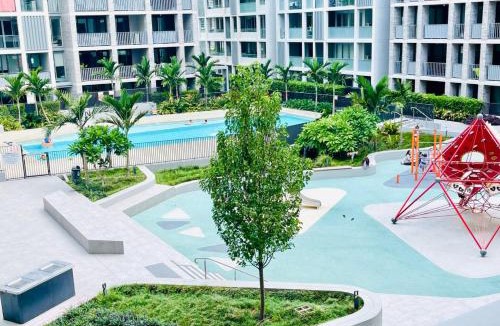 Lidcombe Apartment | Olympic Park Oasis - New 3b2b condo - Pool, Parking