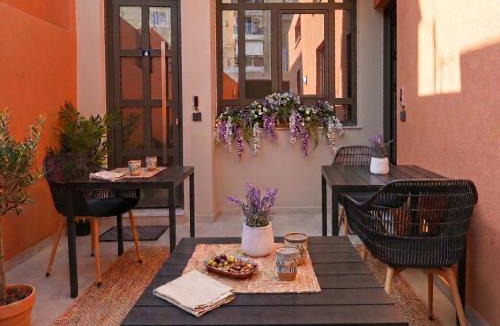 Petralona Apartment | Omian Opal Modern Exclusive Group Stay & Rooftop