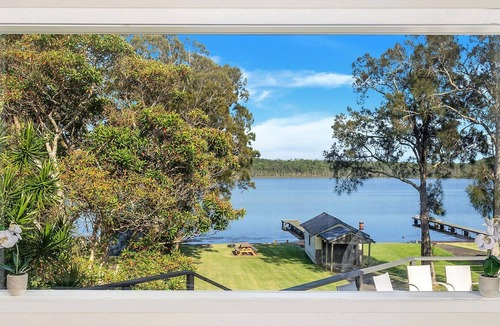 Erowal Bay House | On Golden Ponds at Erowal Bay