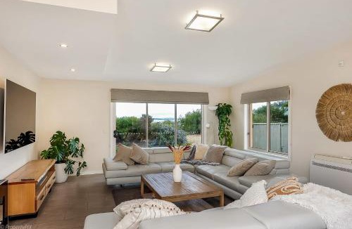 Connellys Marsh House | On the Beach at Connellys