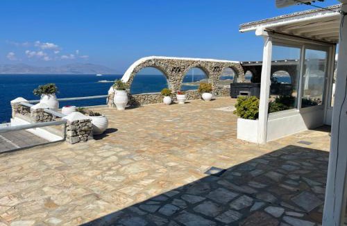 Agios Ioannis Villa | On the Rocks Villa w Hot Tub at Cavo Delos