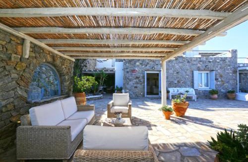 Agios Ioannis Villa | On the Rocks Villa w Hot Tub at Cavo Delos