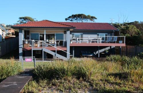 Mollymook Beach House | On The Sand at Mollymook Beach