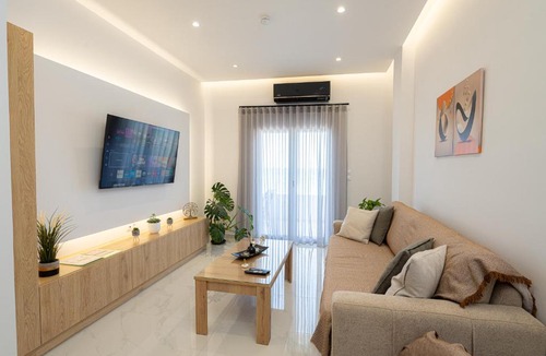Korinthos Apartment | On The Waves Suites