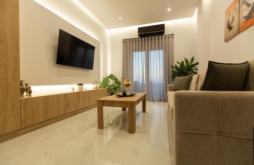 Korinthos Apartment | On The Waves Suites
