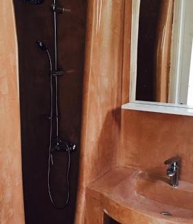 Pisses House | Onar studios & residences