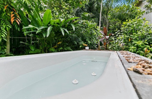 Westcourt House | Original Queenslander Experience